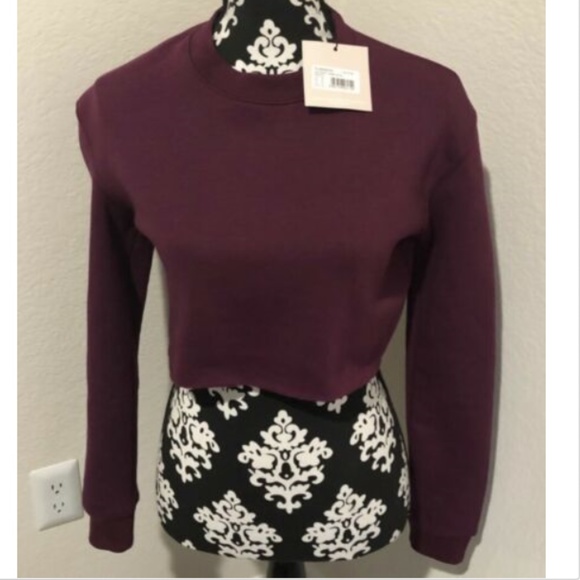 Carli bybel & missguided cropped sweater NWT - Picture 2 of 4